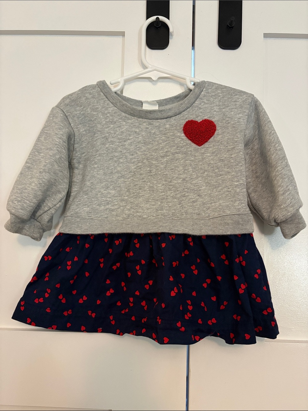 Baby Gap Girls Grey Sweatshirt Dress with Navy & Red Heart Print